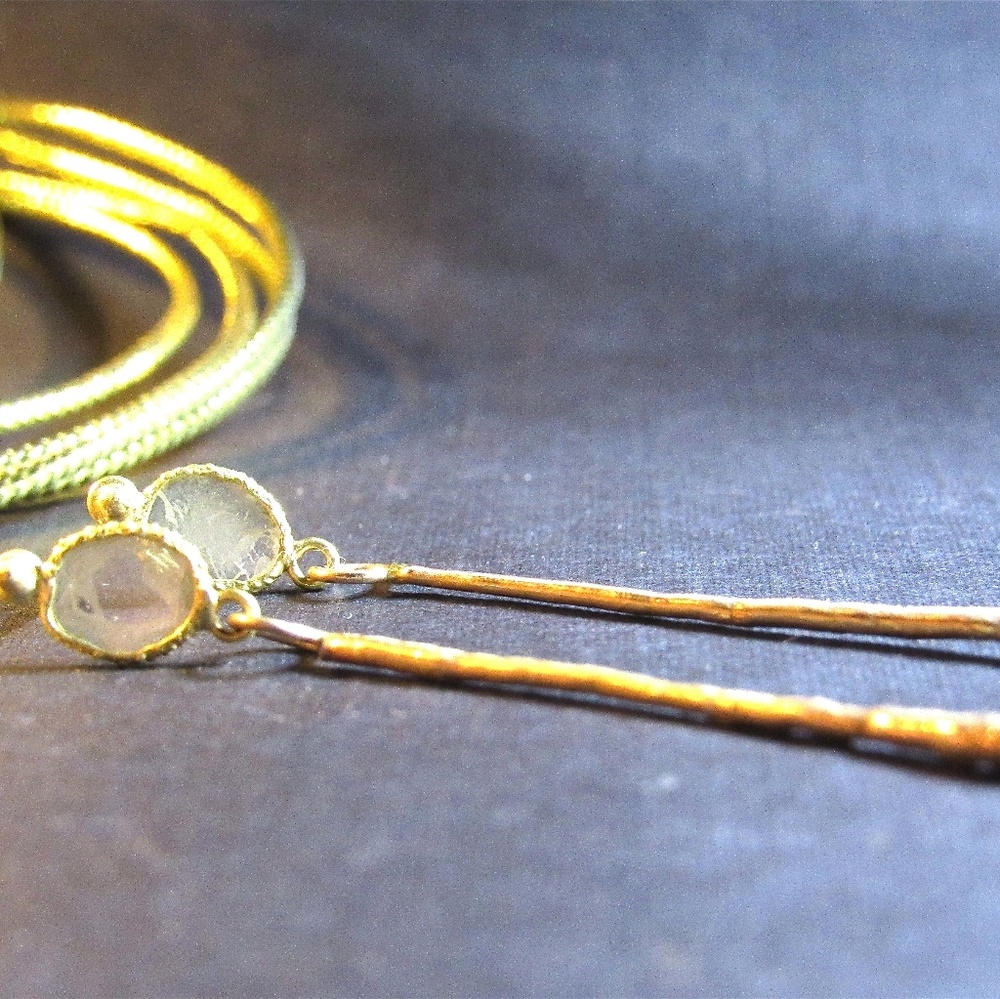 14k Yellow gold earrings with flat diamonds. - Picture 5 of 8